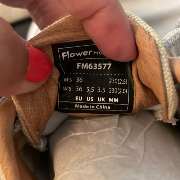 NWT Flower Mountain Yamano Uni Sneaker - Picture 13 of 13